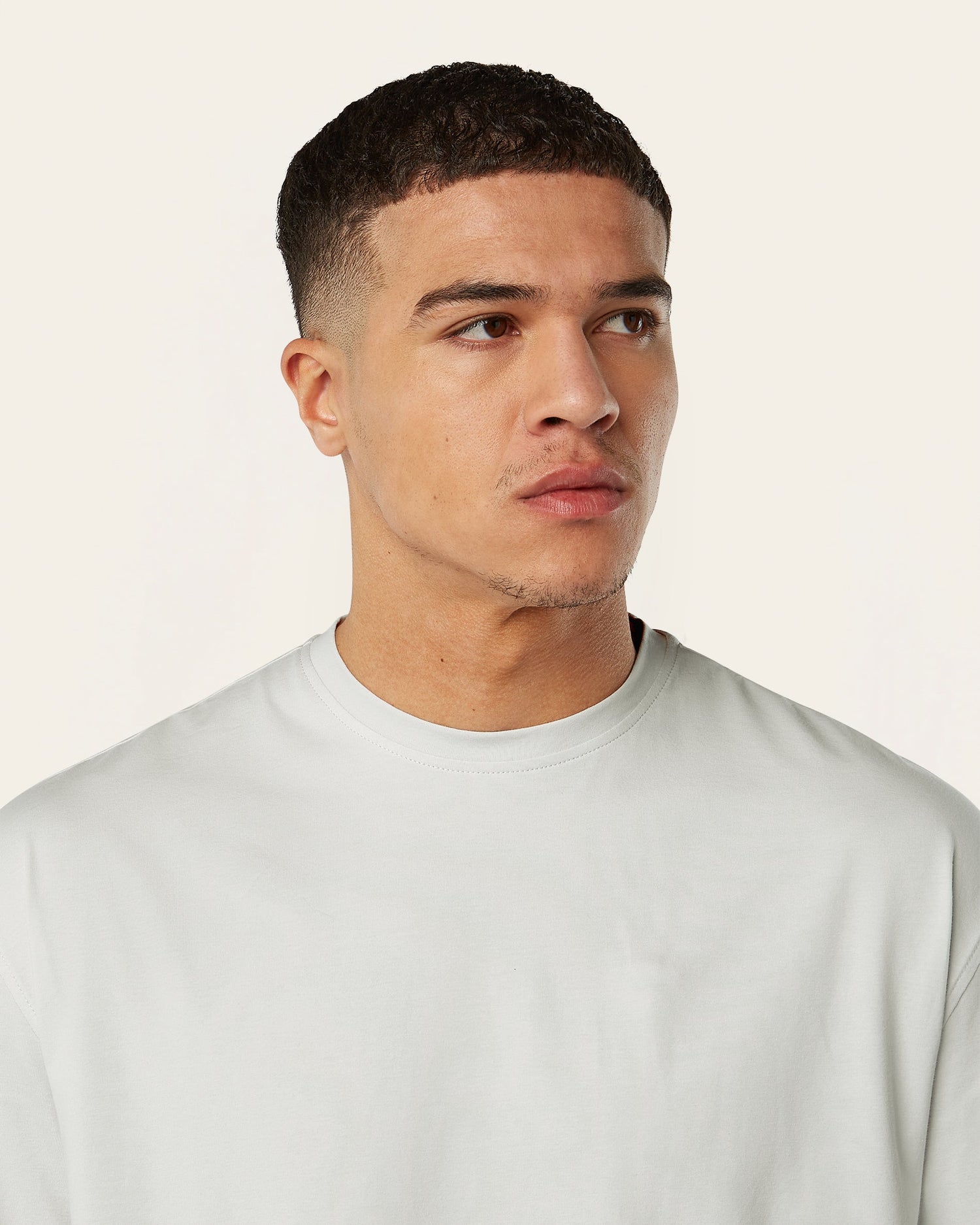 Entspanntes T-Shirt Wolkengrau