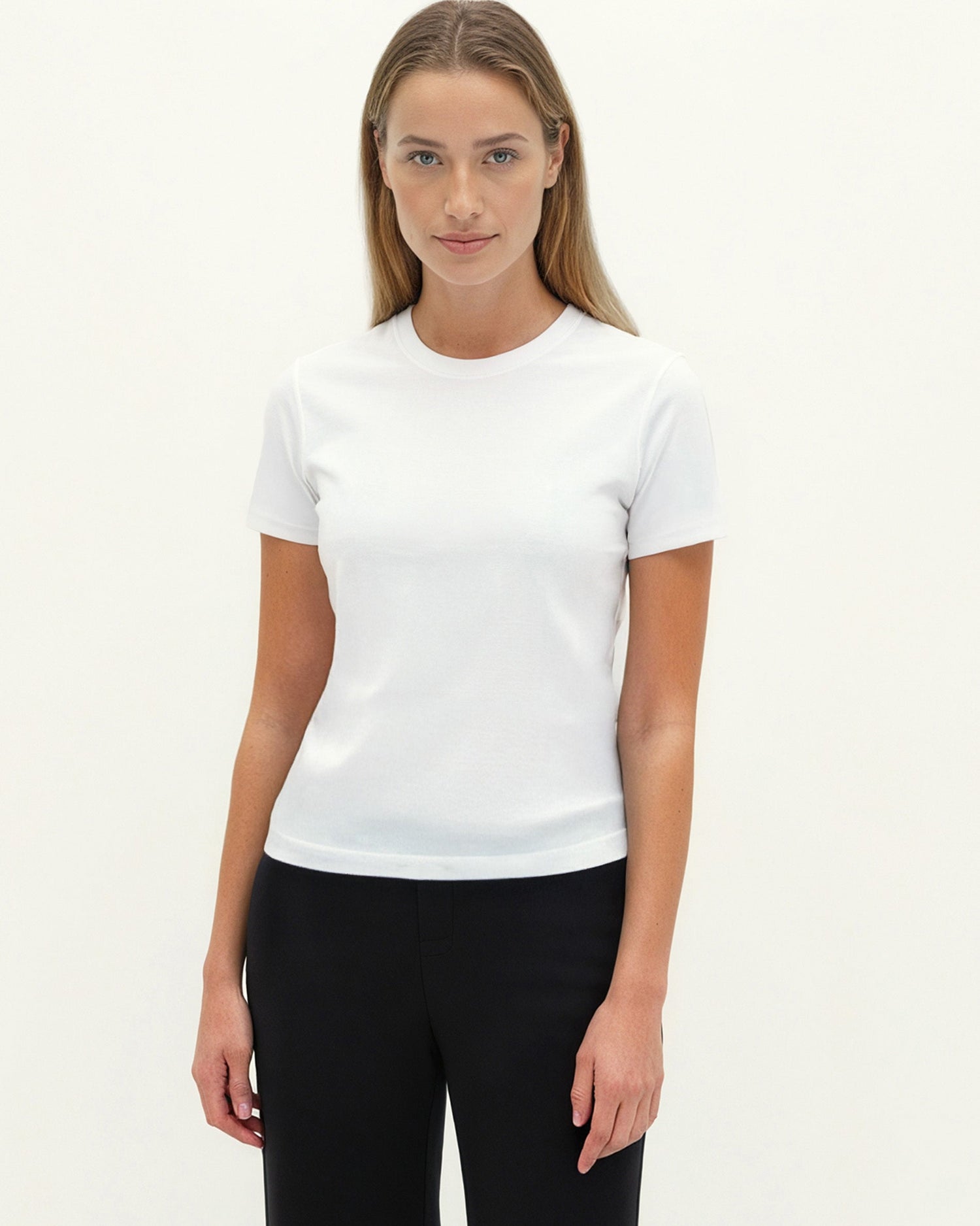 Schmales T-Shirt Weiß